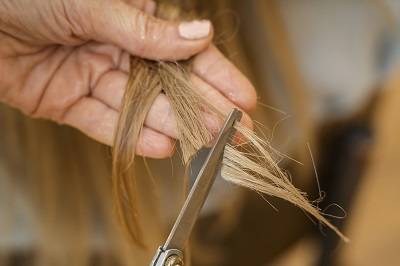 cara-potong-rambut-di-rumah