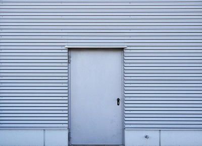 model-pintu-alumunium-putih