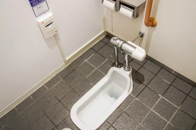 wc-jongkok-modern